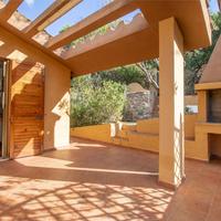 Villa esclusiva con giardino a Torre delle Stelle