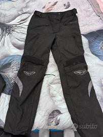 Pantaloni da moto