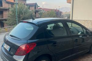Peugeot 207 sempre tagliandata