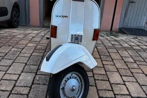 vespa p200e