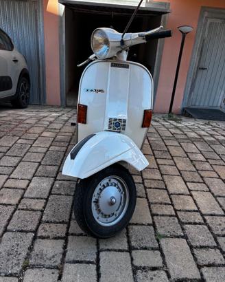 vespa p200e