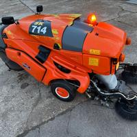 M168 - Motospazzatrice con aspirazione