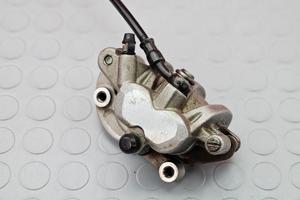 PINZA ANTERIORE YAMAHA YZF 250 2006 2007 YZ-F 2008