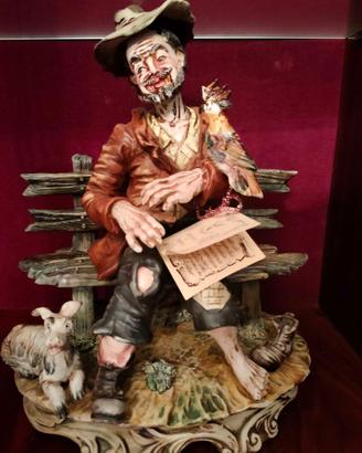 Anziano in ceramica Capodimonte