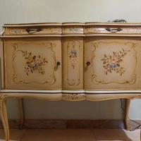 Mobiletto stile veneziano