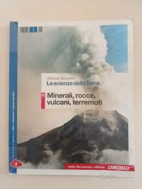 libro Minerali, rocce, vulcani, terremoti