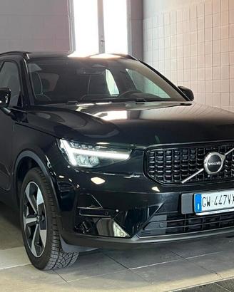 Volvo XC40 2.0 b4 Hybrid Ultra Dark 197cv