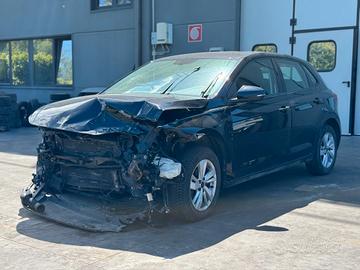 VOLKSWAGEN POLO per ricambi usati DBY