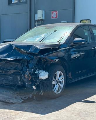 VOLKSWAGEN POLO per ricambi usati DBY