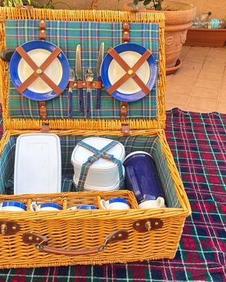 Nuovo ed Elegante set picnic completo 4 persone