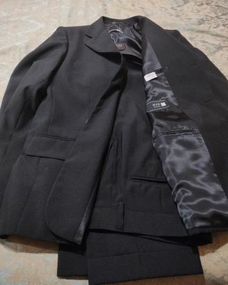 Abito completo uomo elegante nero