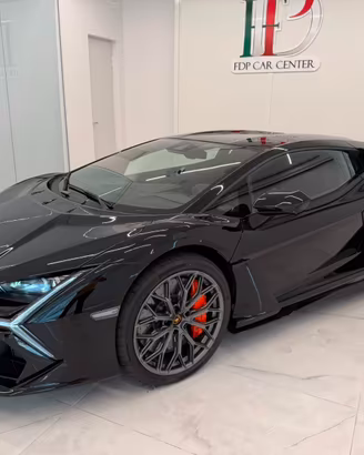 Lamborghini Revuelto Carbon