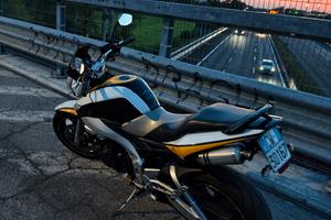 Suzuki gsr 600