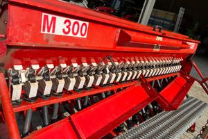 Combinata erpice rotante Lely e macchina Gaspardo