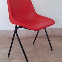 due sedie plastica-metallo