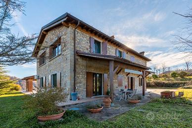 Villa di lusso con giardino indipendente