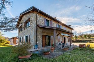 Villa di lusso con giardino indipendente