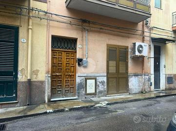 2 LOCALI A PALERMO