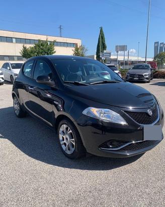 Lancia Ypsilon versione Gold 1.2 benzina
