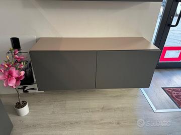 Mobile contenirore sospeso