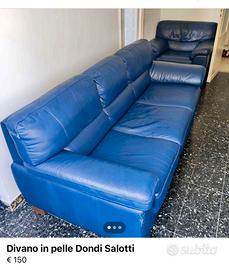 Divano in pelle azzurro piu scrivania