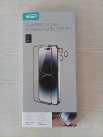 Vetro temperato ESR per iPhone 15 Pro