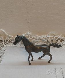 Statuina cavallo da collezione 
