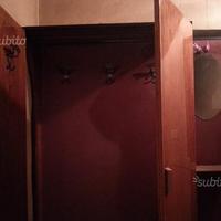 Mobile attaccapanno con specchio e mensola