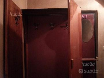 Mobile attaccapanno con specchio e mensola