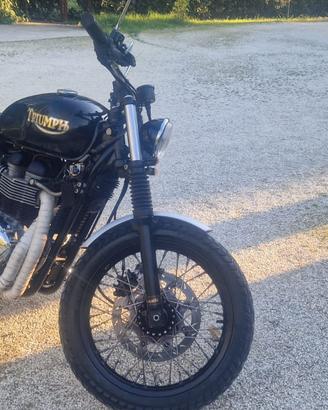 TRIUMPH BONNEVILLE CUSTOM SCRAMBLER/CAFÈ RACER