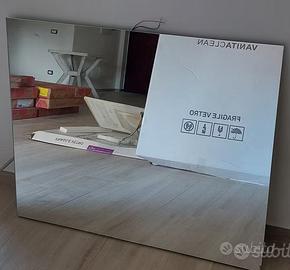 Specchio 80x75 con lampada