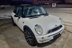 mini cooper 1.6 benzina (RICAMBI)