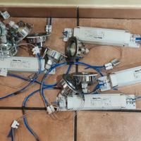 4 trasformatori + 8 faretti alogeni MR16 usati