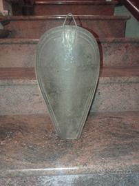 lampada  ad olio in ferro con paralume
