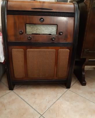 mobile giradischi  radio 