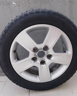 un CERCHIO da 16 più gomma per Audi A4 205 5 r16