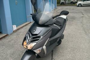 Aprilia leonardo 125