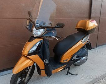 Kymco People 300 gt