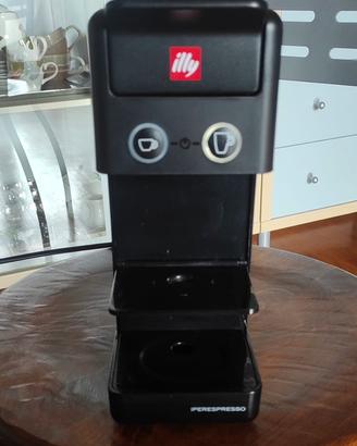 Macchinetta del caffè illy