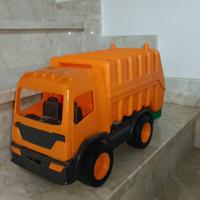 camion dell'immondizia