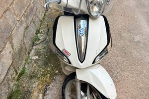 liberty 50 bianco 4t