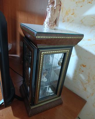 Vetrinetta espositiva in legno scuro con vetro