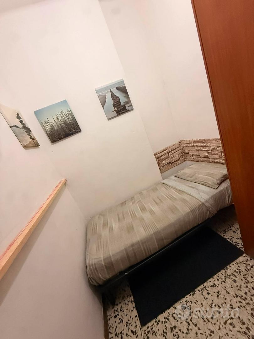 Stanza singola a Torino, foto 2 di 6