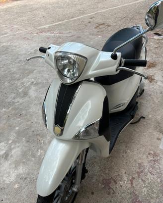 Liberty 50 leggi bene