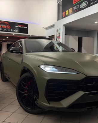 Urus 4.0 SE ive esposti a pronta consegna 820cv