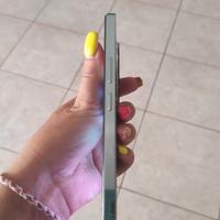 Smartphone pari al nuovo. Realme 12+