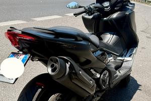 Yamaha T Max Kit 560 total black