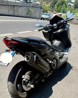 Yamaha T Max Kit 560 total black
