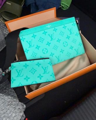 Pochette louis vuitton
