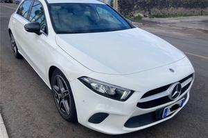 Mercedes Benz  A180 d automatica W177